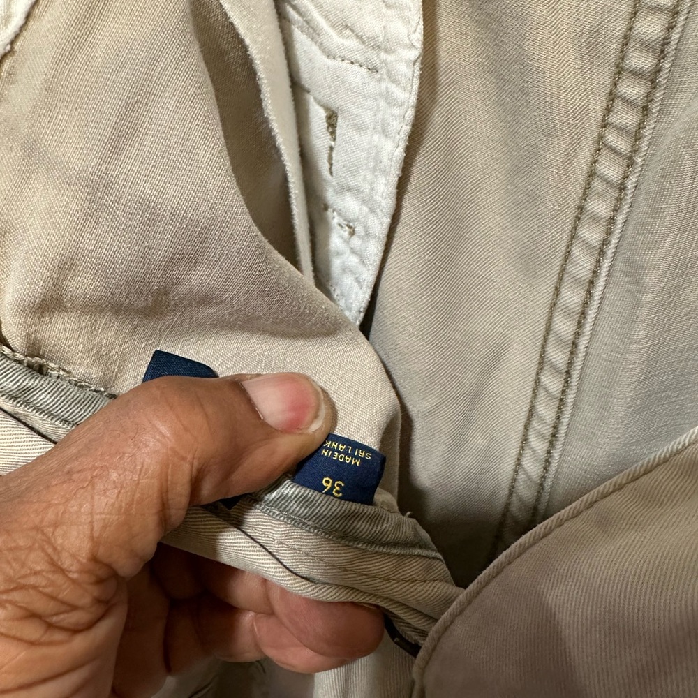 Ralph Lauren Men's Beige Cargo Shorts - Picture 6 of 6